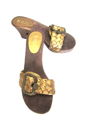DE COLECCIÓN MIA CUERO TEJIDO DORADO METÁLICO/tacón plataforma madera SANDALIA AÑOS 70 Y-2K Estilo 8 Foto 1 de 4