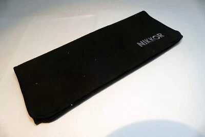 Nikon CL-C1 Lens Case Soft Pouch for NIKKOR Z 14-30mm f/4 24-120mm 24-70mm - Image 1 of 4