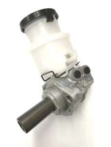 Nuevo cilindro maestro de freno para Isuzu Trooper / Bighorn 3.0TD / 3.1TD (1992-2004) - Imagen 1 de 2