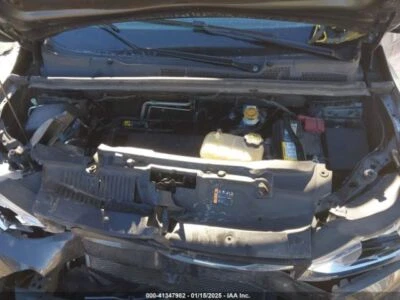 Brazo de control inferior inferior delantero derecho usado delantero se adapta a: Chevrolet Trax 2019 delantero R Foto 1 de 4