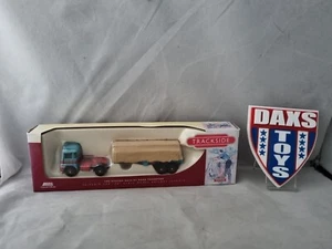 Lledo Trackside OO Gauge 1:76 ERF LV Sheeted Trailer Pollock Diecast - Picture 1 of 3