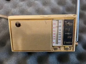 Tokai Transistor AM-FM Portable 9 Transistor. Model: FA-951 .working for Parts. - Picture 1 of 4