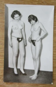 Altes Foto künstlerischer weiblicher Akt / Nude vermutlich 1950iger Jahre (7) - Bild 1 von 2