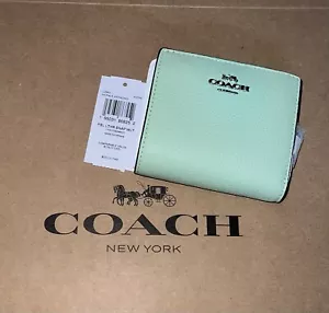 ❤️COACH Snap Wallet Pebbled Leather Pistachio & Silver Hardware C2862 NEW - Picture 1 of 4
