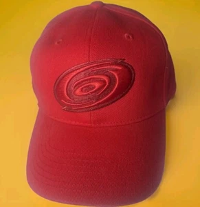 Neu ohne Etikett NHL Carolina Hurricanes Chevrolet Strap Back Promo Baseballkappe - Bild 1 von 8