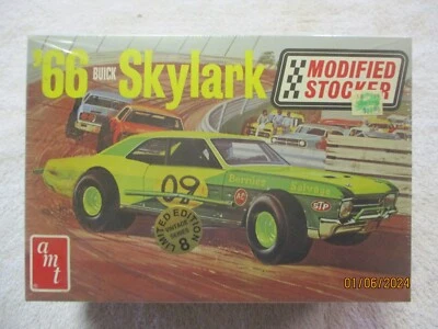 AMT '66 BUICK SKYLARK MODIFIED STOCKER 1:25 MODEL KIT FACTORY SEALED ORIGINAL - Image 1 of 3