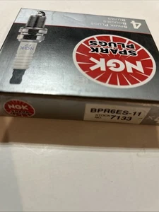 Set of 3 - NGK 7133 - BPR6ES-11 Spark Plug New Old Stock - Free Shipping - Foto 1 di 8