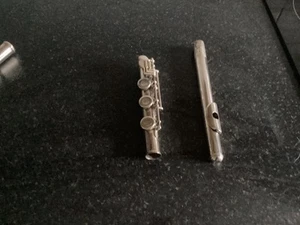 Boehm system concert flute by Armstrong - Picture 1 of 9