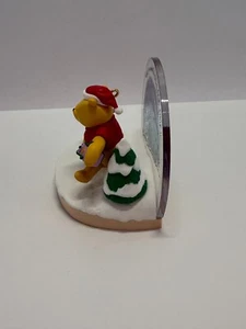 Hallmark Keepsake Ornament True Friends Disney Winnie the Pooh and Piglet 2005 - Picture 1 of 10