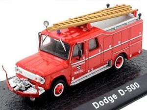 Atlas, Dodge D-500 Feuerwehr Löschfahrzeug, Maßstab 1:72, OVP und Neu in Vitrine