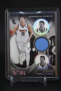 2020-21 Panini Noir - Newsreels Jerseys Nikola Jokić #NRJ-NJK /75 (MEM) - Picture 1 of 2