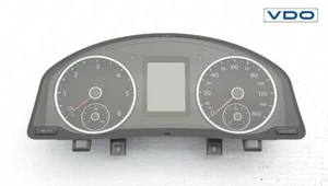 VOLKSWAGEN TIGUAN 15-18 5N INSTRUMENT CLUSTER SPEEDOMETER 5N0920983K - Picture 1 of 10