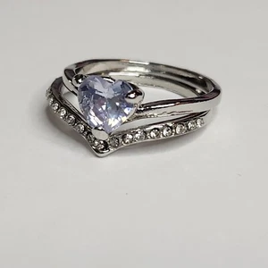 Ladies Heart Shaped Cubic Zircon 2 Band Ring Size 8 New without Tags - Bild 1 von 4