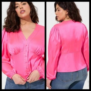 4X 26W Torrid Hot Pink Satin Knopfleiste Top V-Ausschnitt Empire Taille Barbiecore Mod - Bild 1 von 9