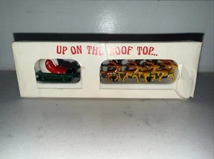 Department 56 Up On The Roof Weihnachtsmann und Rentier - Bild 1 von 5