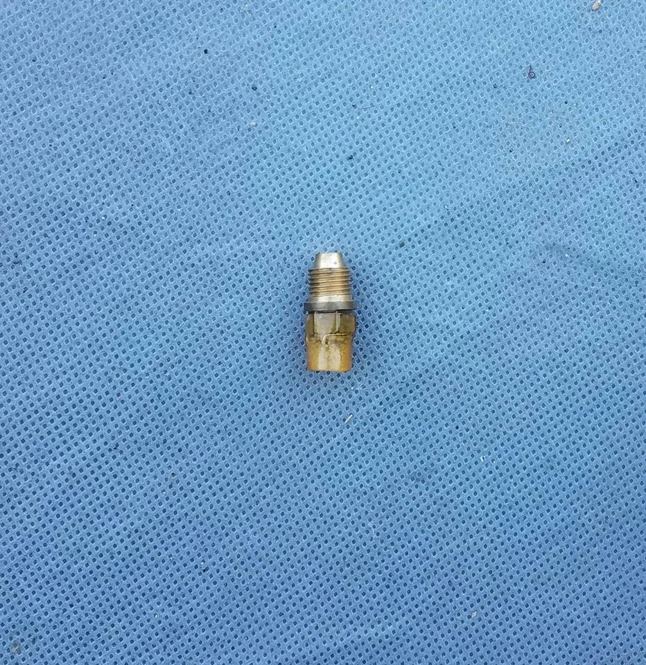 Válvula de aguja de carburador de flecha Caterpillar CTMD600197 Plymouth MD600197 Foto 1 de 2