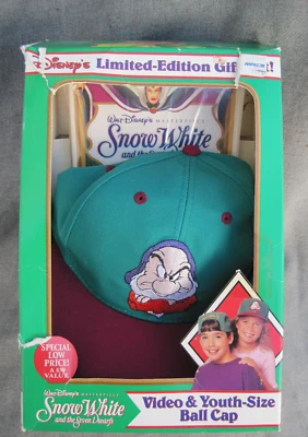 VTG SNOW WHITE and the SEVEN DWARFS SEALED 1ST VHS 1524 w BOX & GRUMPY HAT CAP - Image 1 of 4