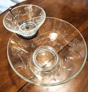 True Vintage 60er Jahre Kristall geschliffenes Glas Chipschale mit abnehmbarer angebrachter Dipschale - Bild 1 von 6
