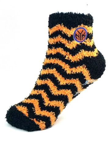New York Knicks Orange & Black Chevron with Grippers Fuzzy Socks Cover
