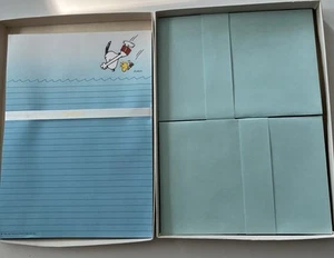 Vintage 1965 Hallmark Schreibwaren/Umschläge Peanuts Snoopy Schwimmen Schulz Neu im Karton - Bild 1 von 5