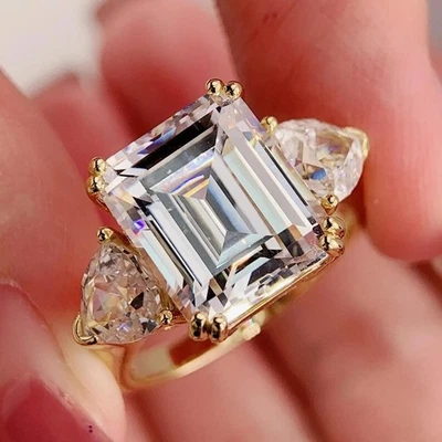 5 Ct Emerald-Cut VS1 Lab Grown Diamond Three Stone Wedding Ring 14k Yellow Gold - Image 1 of 4