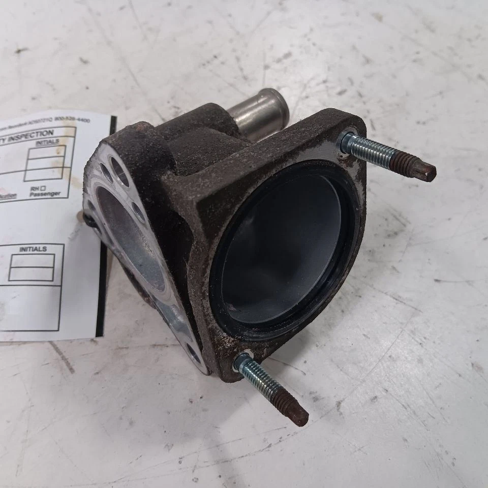 Soporte de montaje de carcasa termostato Toyota Corolla 1.8 2016 2015 2014 Foto 1 de 4