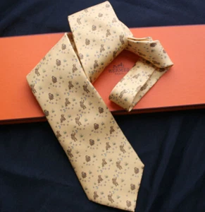 HERMES Monkey Grass Moon Stars on Yellow Silk Tie 7961 EA - Picture 1 of 6