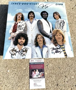THREE DOG NIGHT Band SIGNED Vinyl Cover JSA COA Cyan - Picture 1 of 4