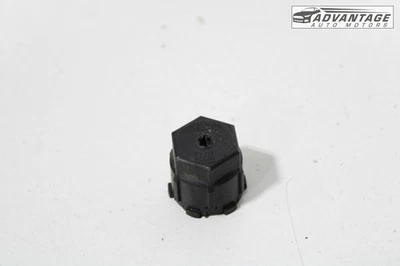 Chevrolet Camaro 2016-2024 2,0 L L4 aire acondicionado válvula de servicio tapa inferior OEM Foto 1 de 4