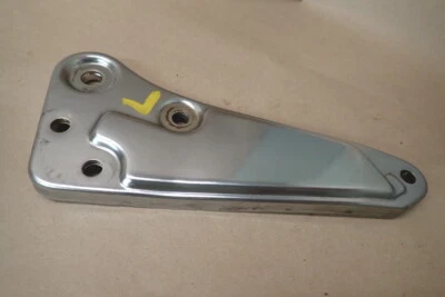 1981 SUZUKI GS550T SUPORTE DE MONTAGEM PÉ ESQUERDO PEG - Imagem 1 de 4