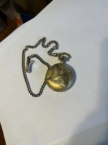 Details Quartz,  Vintage  Eagle Themed Pocket Watch JAPAN MOVT INCLUDES CHAIN - Picture 1 of 7