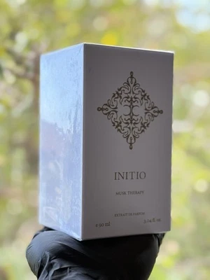 Initio MUSK THERAPY 3,04 унции/90 мл. Extrait De Parfum спрей новый запечатанный в коробке - Изображение 1 из 4
