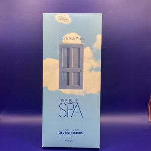 Bath And Body Works True Blue Spa Get Gorgeous Gel Lined Socks One Pair NEW - Picture 1 of 7