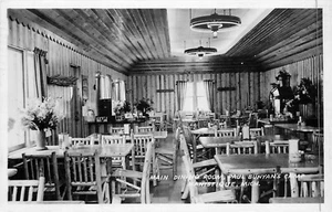Manistique Michigan Bunyan's Camp 1953 comedor principal RPPC postal 25-5697 - Imagen 1 de 2