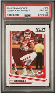 2018 Panini Score Patrick Mahomes #159 PSA 10 GEM MT Kansas City Chiefs - Zdjęcie 1 z 2