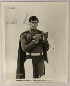 Christopher Reeve in Superman II Original Press Photo 8x10 Actor Superhero - Picture 1 of 7