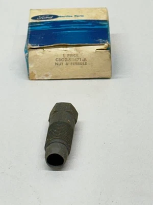 Tuerca y virola Ford C8OZ-9B471-A - Tubo de smog termactor - 67-70 Mustang Cougar Foto 1 de 4