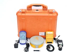 Altus APS-3 GNSS Receiver Kit with Carlson Controller w/ Rugged Case - Picture 1 of 14