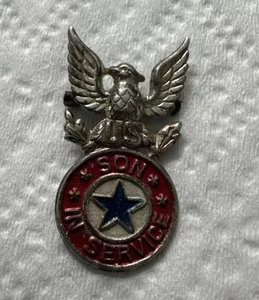VINTAGE WORLD WAR II SON IN SERVICE MILITARY EAGLE TOKEN MEDAL PIN⭐️ - Picture 1 of 2