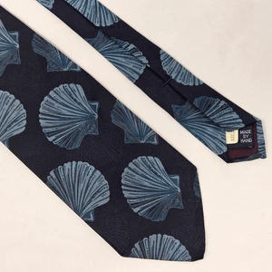 POLO RALPH LAUREN HANDGEFERTIGTE SEIDENKRAWATTE MARINEBLAU MUSCHELN SATIN 3,5" X 58" - Bild 1 von 3