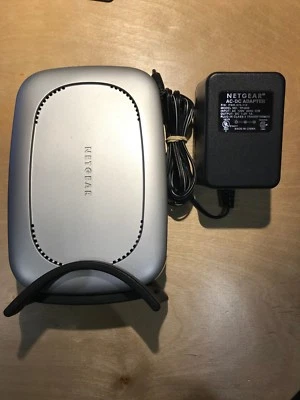 NETGEAR RP614 Cable DSl Web Safe Router w 4-Port 10-100 Mbps Switch - Image 1 of 4