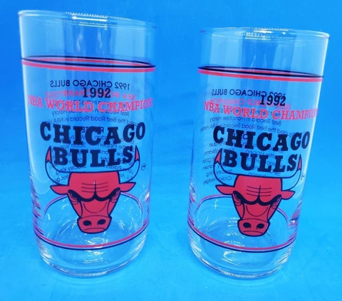 Vintage Chicago Bulls 1992 NBA World Championship Drinking Glasses Set of 2 Cover