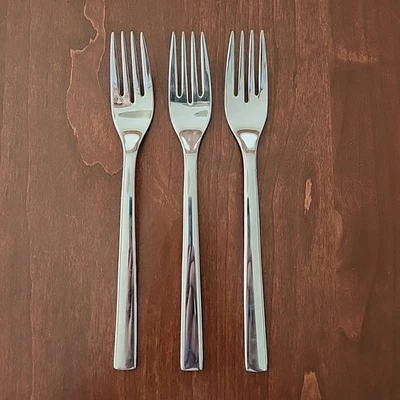 WMF Cromargan Atria Nuova 7.5" Salad Forks 18/10 Stainless Steel 3 Pieces WMFATR - Image 1 of 4