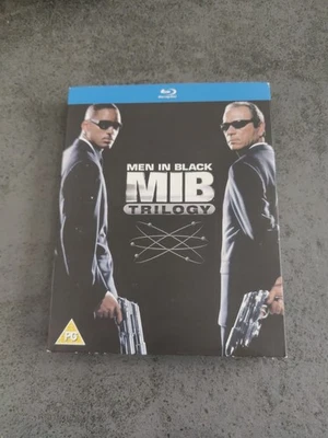 MEN IN BLACK TRILOGY BLU RAY WITH SLIPCOVER (1,2,3) UK RELEASE - Image 1 of 3