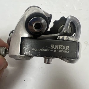 Desviador trasero de jaula corta Accushift 7 velocidades Suntour α-4050 X-4050 - Imagen 1 de 7