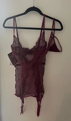 NUEVO CON ETIQUETAS DREAMGIRL Liguero Deslizable Red Encaje Sexy Morera PEQUEÑO Foto 1 de 3