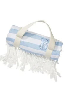 New Victoria’s Secret Beach Blanket/Towel Travel Handle White Blue Stripes Logo - Picture 1 of 4