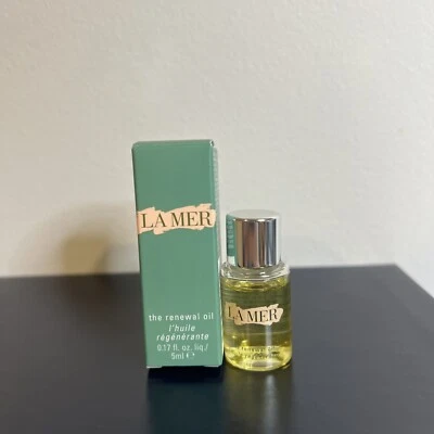 LA MER the renewal oil 0.17oz / 5ml Sample Size - Image 1 of 2