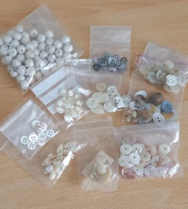 Pearl buttons vintage various sizes - Picture 1 of 1