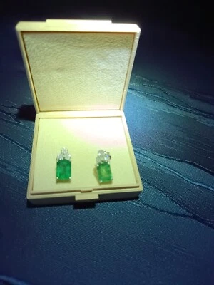 1Paar Ohrstecker 18ct Weissgold mit Smaragd 3,38ct und Diamanten 0,36ct geb - Bild 1 von 4